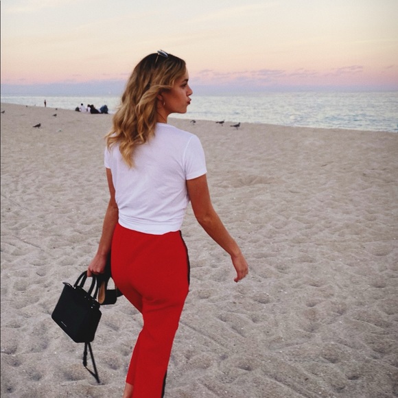 Meet your Posher, Amanda - Picture 1 of 1